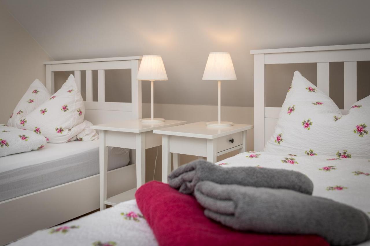 Ostfreesenhuus - Westwind Apartment Aurich Ngoại thất bức ảnh